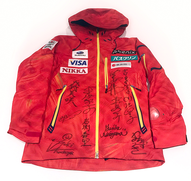 スキージャンプ女子ナショナルチームサイン入りジャケット（赤色）